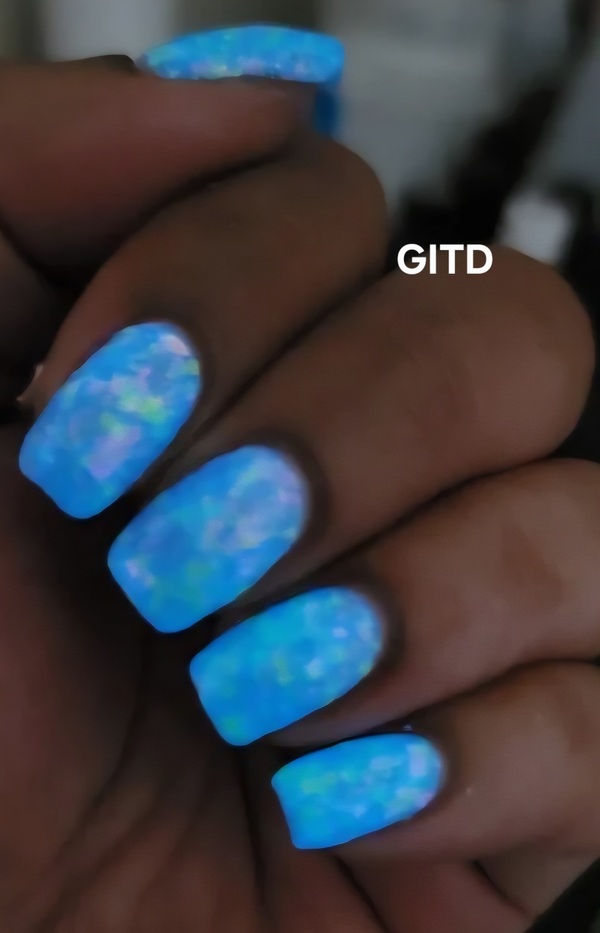Nail polish swatch / manicure of shade Swamp Gloss Swift and Saddled