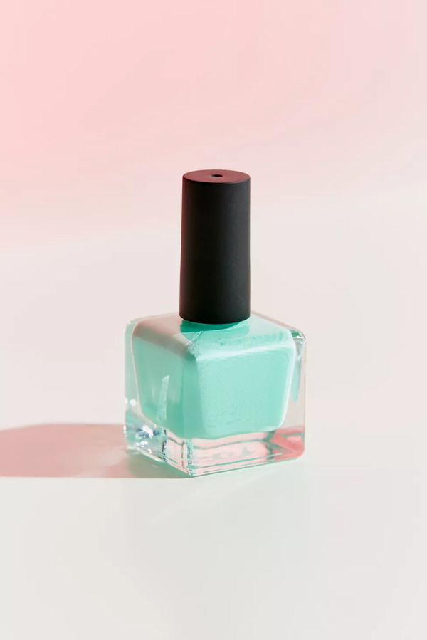 Nail polish swatch / manicure of shade Urban Outfitters Off the coast