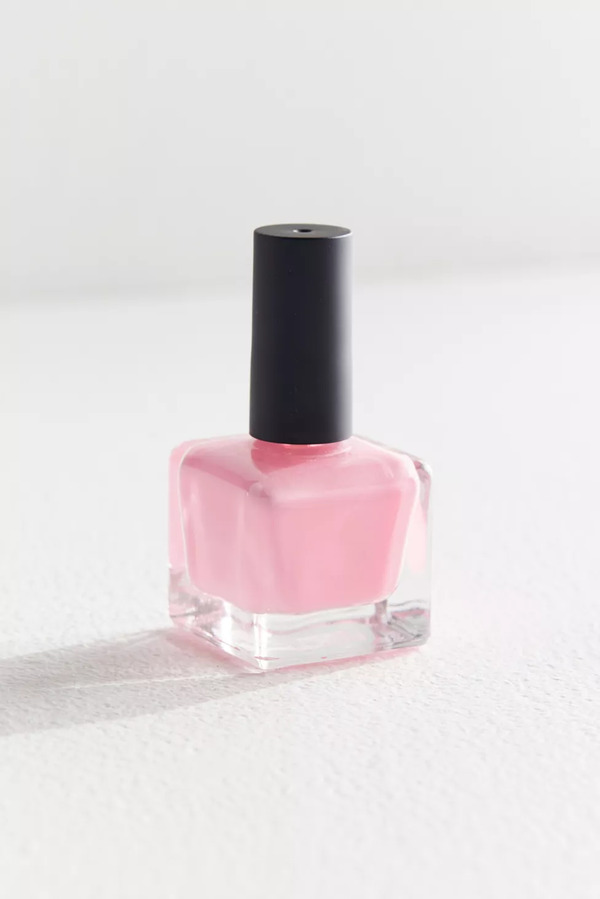 Nail polish swatch / manicure of shade Urban Outfitters Melrose