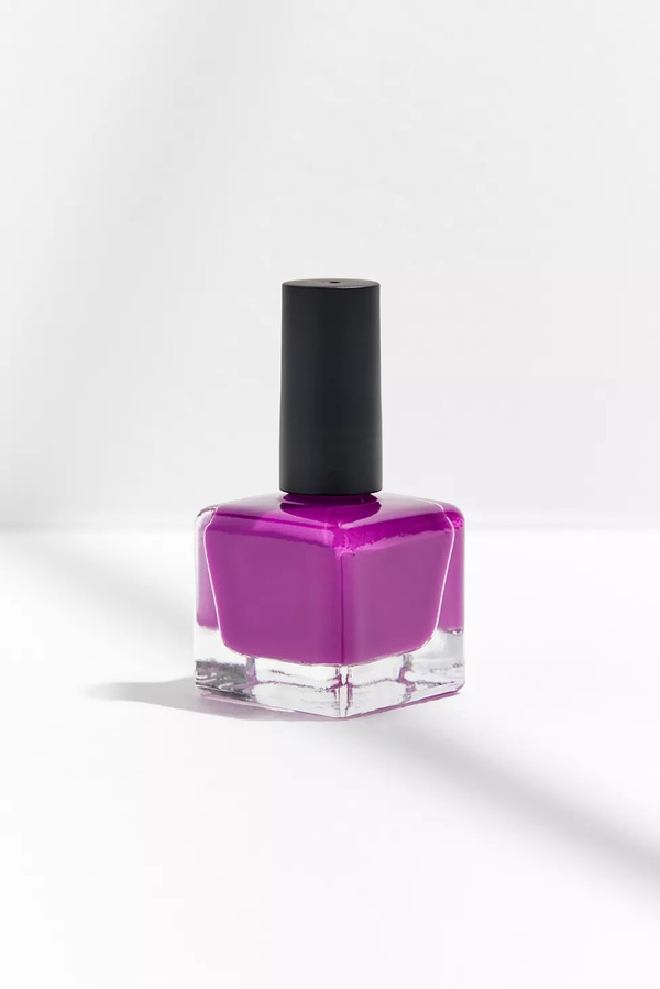 Nail polish swatch / manicure of shade Urban Outfitters Ambition