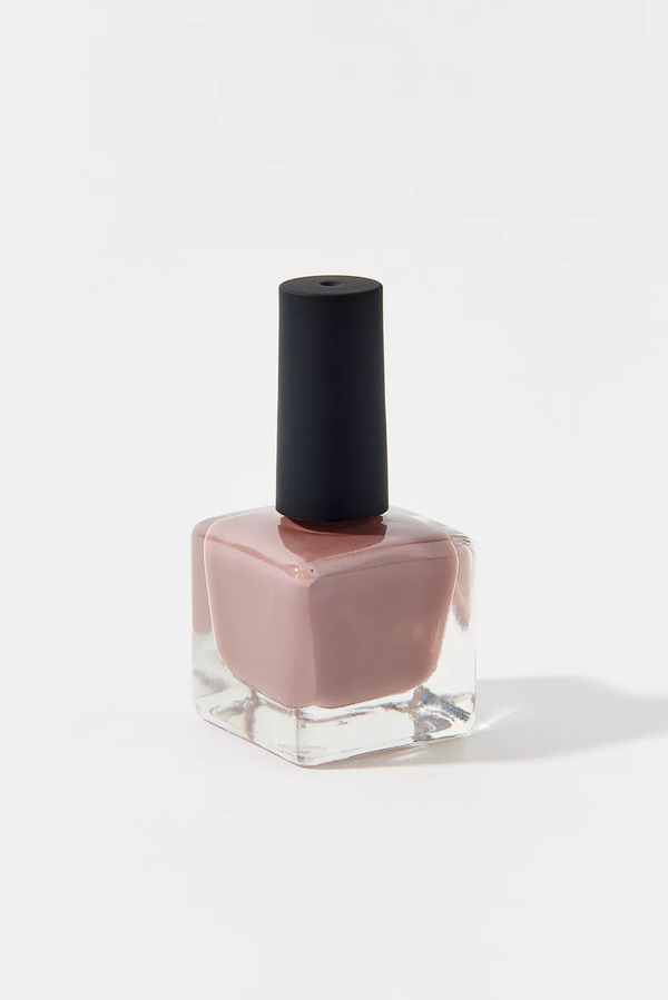 Nail polish swatch / manicure of shade Urban Outfitters Butter pecan