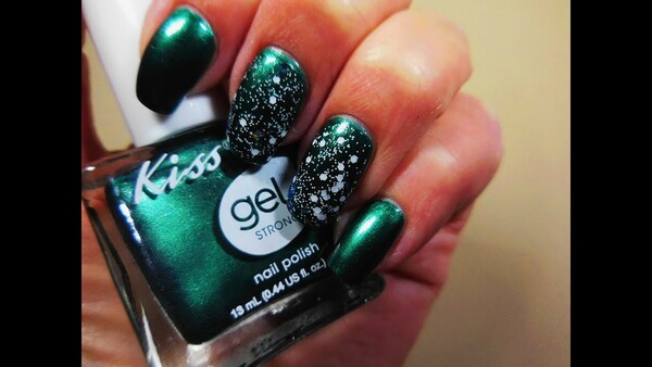 Nail polish swatch / manicure of shade Kiss Dress-y
