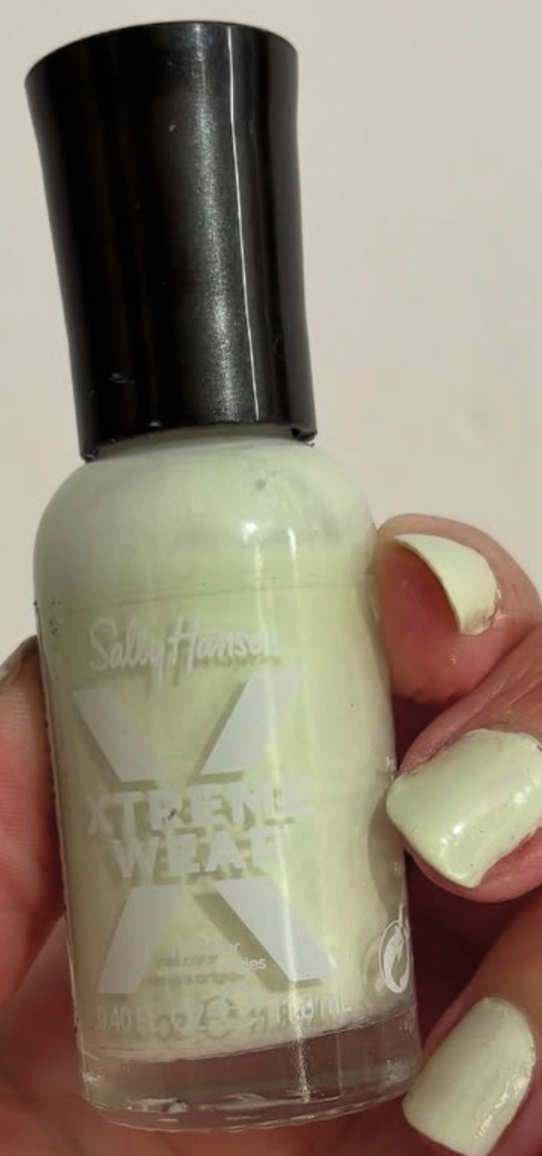 Nail polish swatch / manicure of shade Sally Hansen Xtreme Wear Aloe-ha