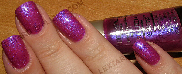 Nail polish swatch / manicure of shade L'Oréal B. Confident