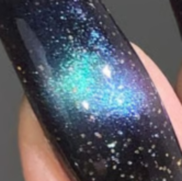 Nail polish swatch / manicure of shade Mooncat Millenia