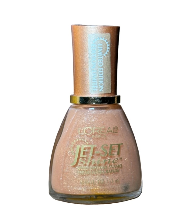 Nail polish swatch / manicure of shade L'Oréal Butterscotch bronze