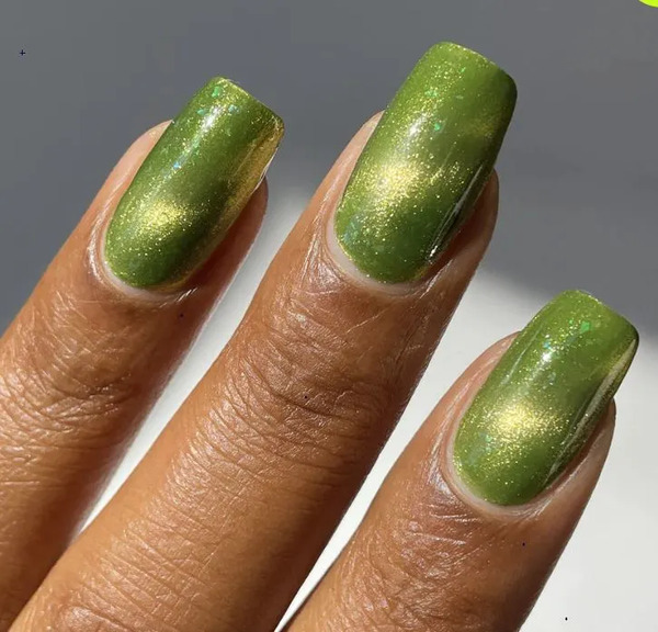 Nail polish swatch / manicure of shade Mooncat Dab of Newt