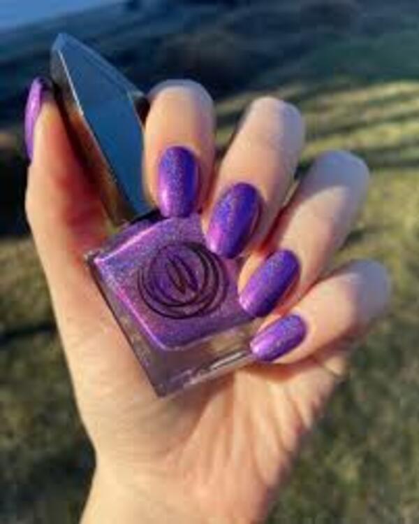Nail polish swatch / manicure of shade Mooncat Galactica