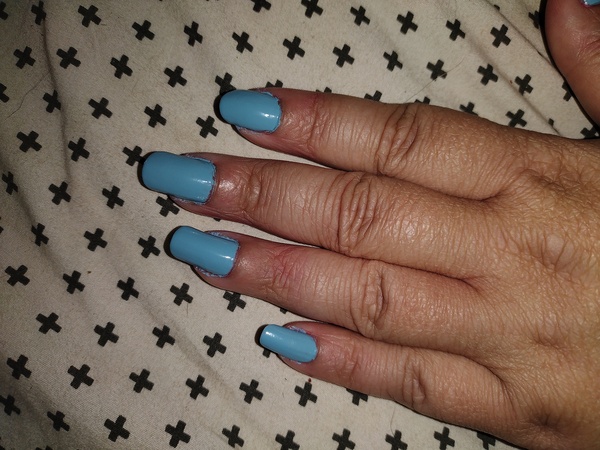 Nail polish swatch / manicure of shade Candy Moyo Stitch