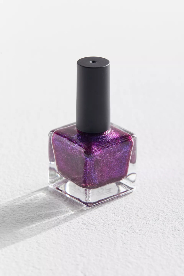 Nail polish swatch / manicure of shade Urban Outfitters Scorpio