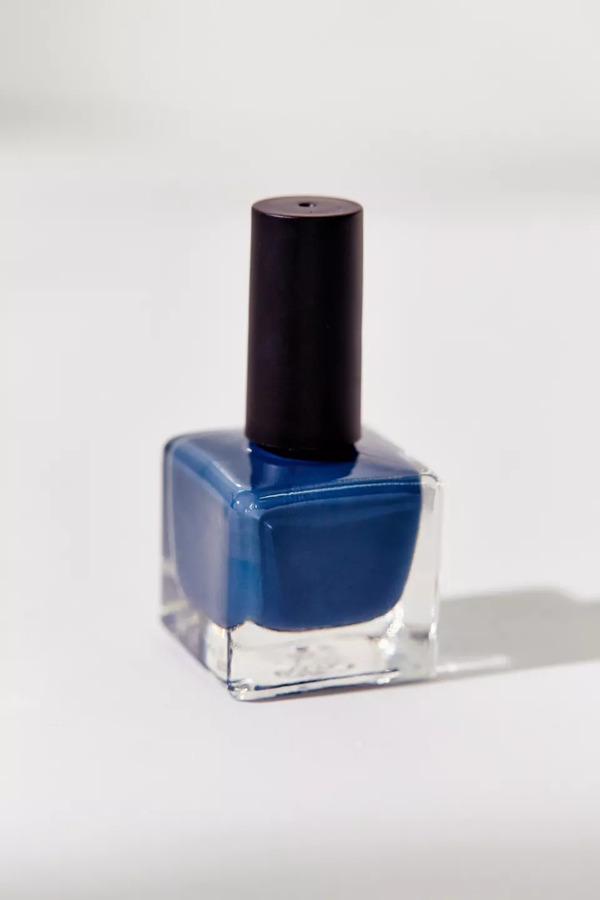 Nail polish swatch / manicure of shade Urban Outfitters Western blues