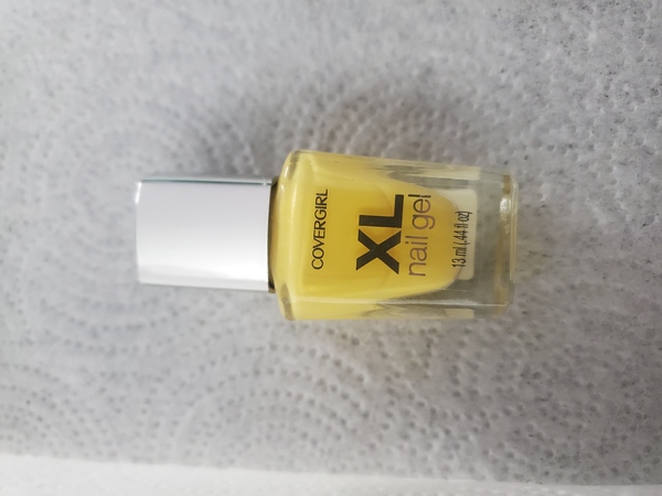 Nail polish swatch / manicure of shade CoverGirl haughty lemon