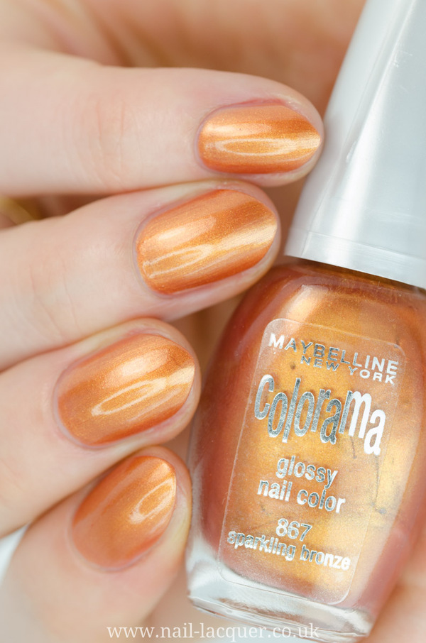 Nail polish swatch / manicure of shade Maybelline Sparkling Bronze