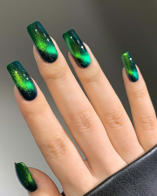 Nail polish swatch / manicure of shade Mooncat Mutiny