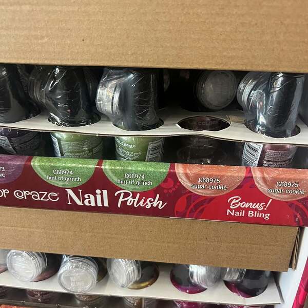 Nail polish swatch / manicure of shade LA Colors Color Craze Sugar Cookie