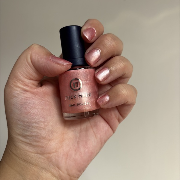 Nail polish swatch / manicure of shade 17 Sweet Sizzle