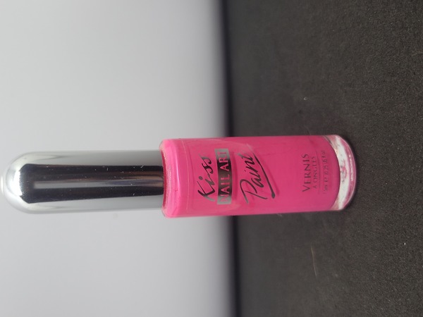 Nail polish swatch / manicure of shade Kiss Bikini Pink