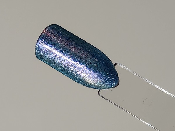 Nail polish swatch / manicure of shade Emily de Molly Thin Ice