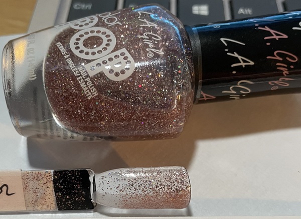 Nail polish swatch / manicure of shade L.A. Girl Burst