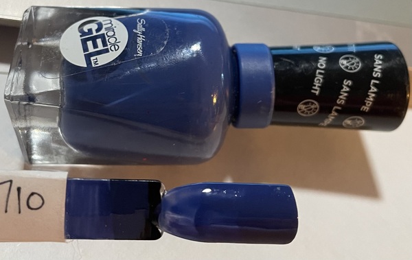 Nail polish swatch / manicure of shade Sally Hansen Miracle Gel Beatnik