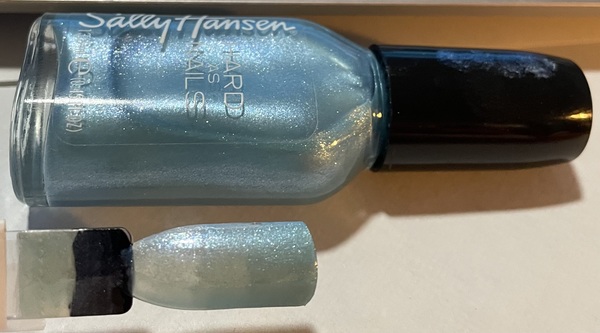 Nail polish swatch / manicure of shade Sally Hansen Frozen Solid