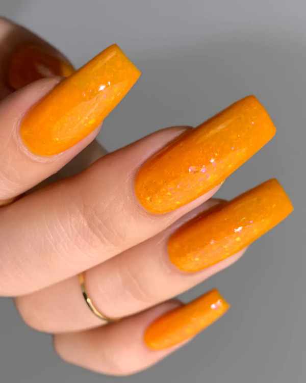 Nail polish swatch / manicure of shade Mooncat Magic Mushroom