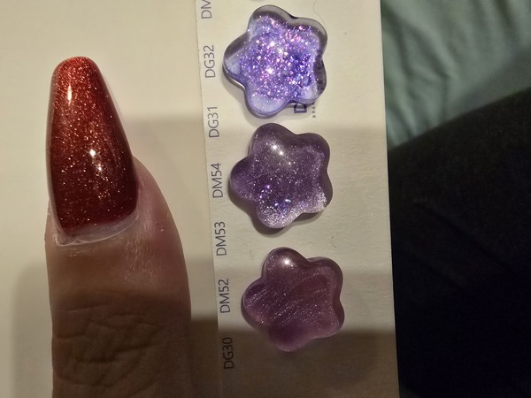 Nail polish swatch / manicure of shade Dvok Dg 32