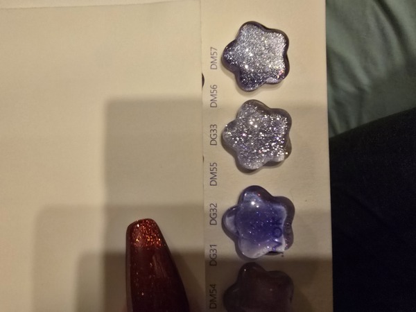 Nail polish swatch / manicure of shade Dvok Dg 33