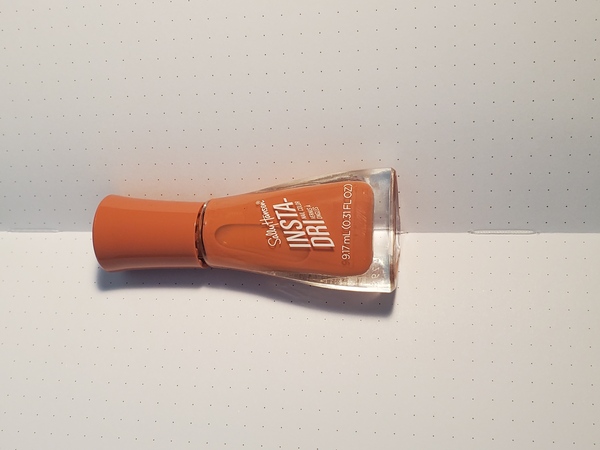 Nail polish swatch / manicure of shade Sall Hansen Beach You To It