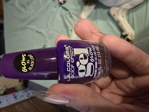 Nail polish swatch / manicure of shade LA Colors Color Craze Haunting