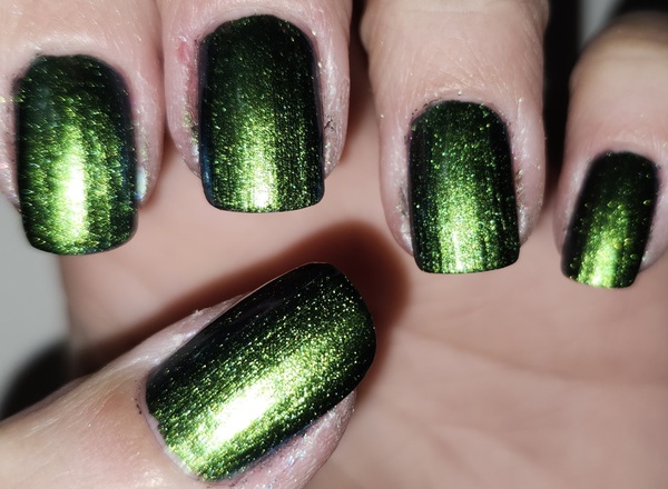 Nail polish swatch / manicure of shade Inspired Sense I Feel Pine