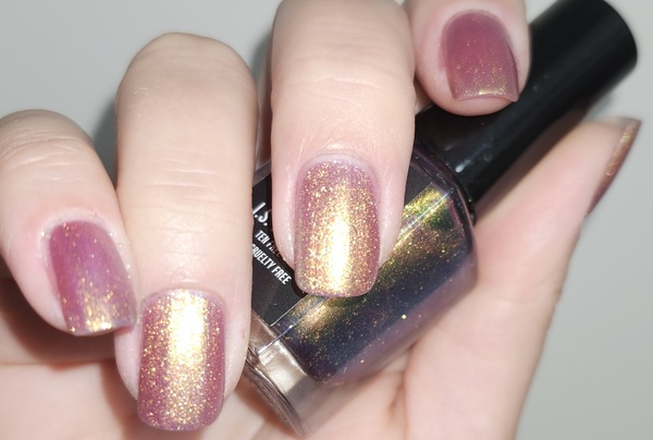Nail polish swatch / manicure of shade Inspired Sense Celestial Shift