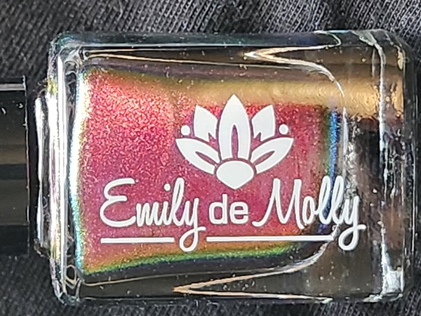 Nail polish swatch / manicure of shade Emily de Molly Current Events