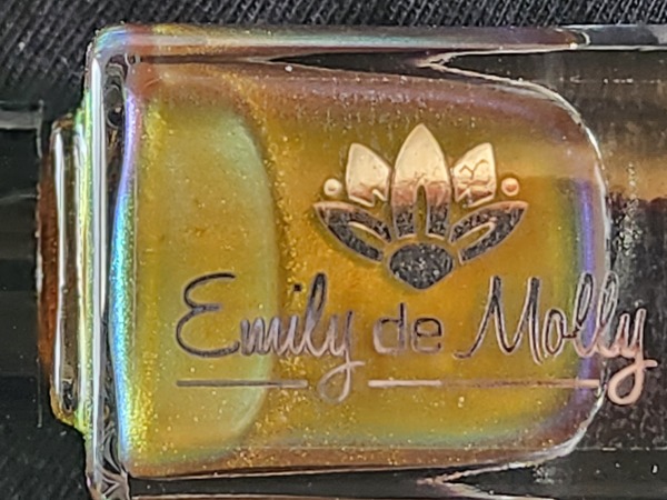 Nail polish swatch / manicure of shade Emily de Molly Goddess of Rays