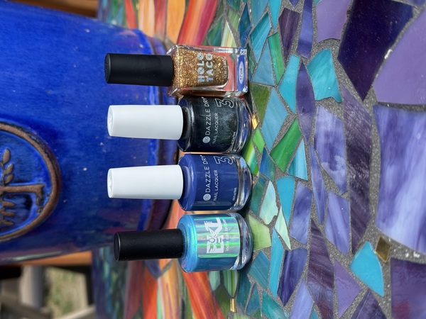 Nail polish swatch / manicure of shade Bees Knees Lacquer Aquamancy