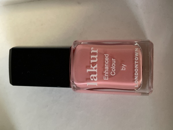 Nail polish swatch / manicure of shade Londontown Brit of Love
