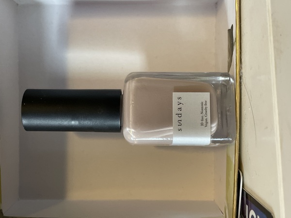 Nail polish swatch / manicure of shade Sundays No 60