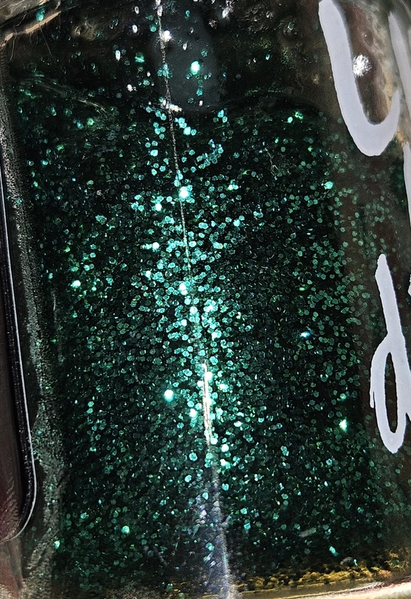 Nail polish swatch / manicure of shade Live Love Dream Aero Fa La La La La