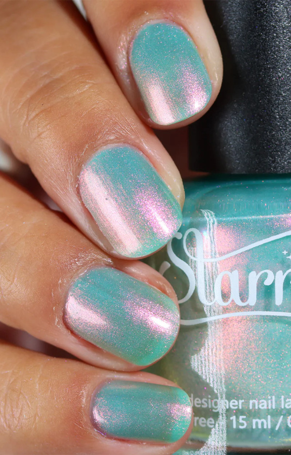 Nail polish swatch / manicure of shade Starrily Persistent Realm