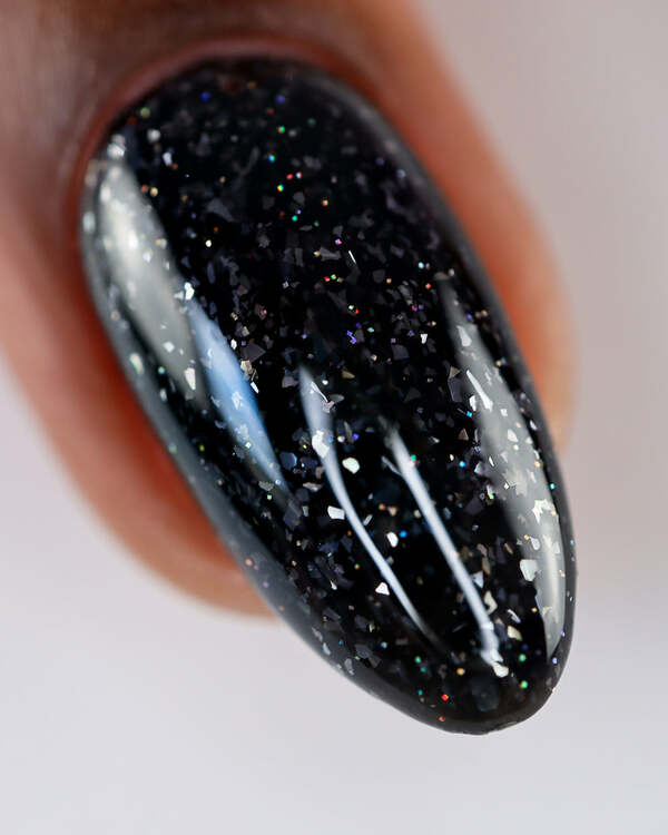 Nail polish swatch / manicure of shade Mooncat Requiem For A Swan