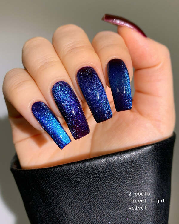 Nail polish swatch / manicure of shade Mooncat Bloodbender