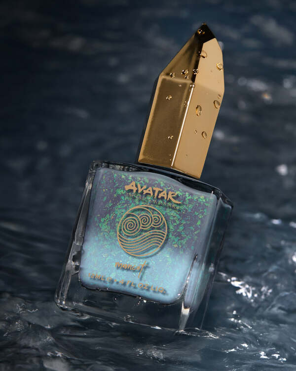 Nail polish swatch / manicure of shade Mooncat Spirit water