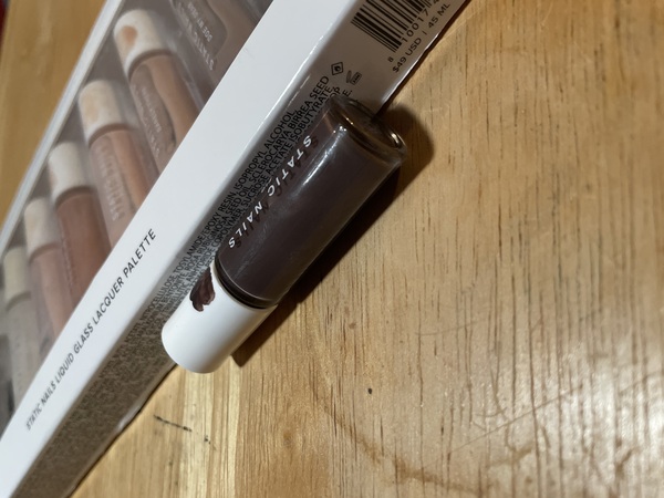 Nail polish swatch / manicure of shade Static Nails Fig