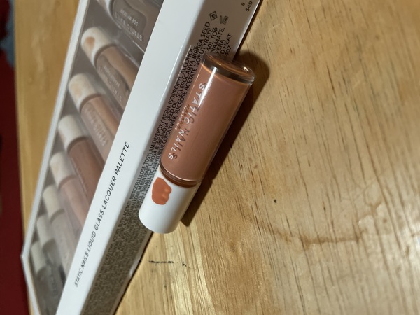 Nail polish swatch / manicure of shade Static Nails Havana