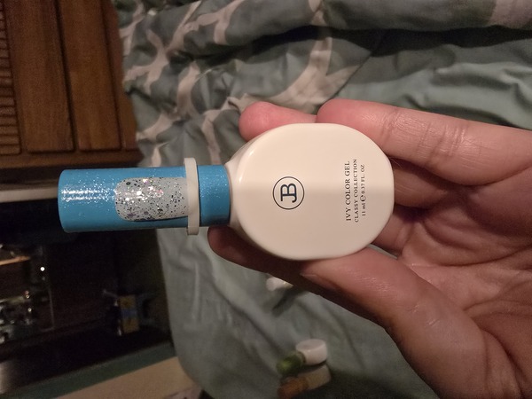 Nail polish swatch / manicure of shade Jin-b JBIG-020