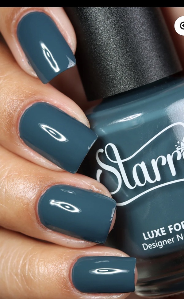 Nail polish swatch / manicure of shade Starrily Tempest