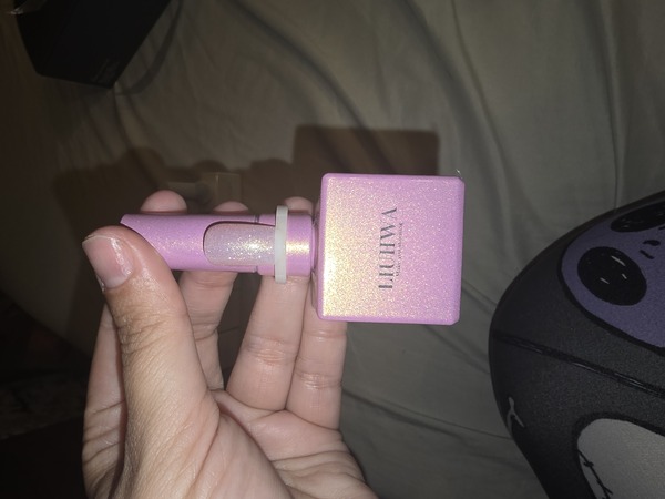 Nail polish swatch / manicure of shade Liuhwa L116