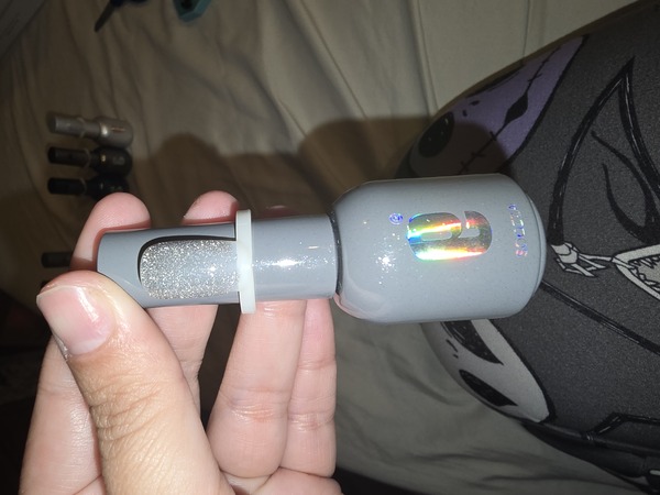 Nail polish swatch / manicure of shade Soozza 9-04