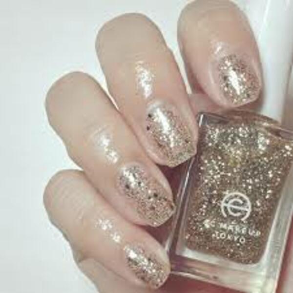 Nail polish swatch / manicure of shade AC Makeup Tokyo Gold Glitter