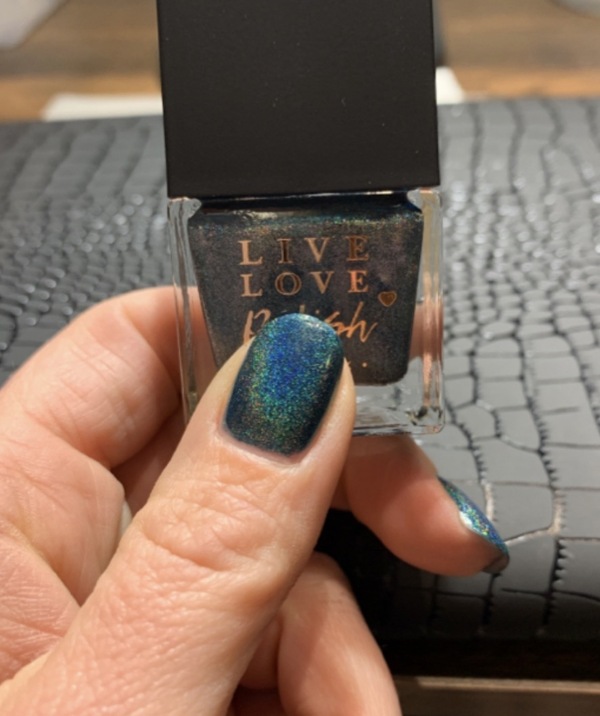 Nail polish swatch / manicure of shade Live Love Polish Juniper